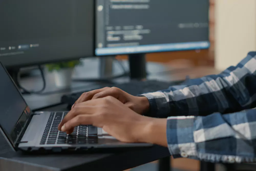 IT-Infrastruktur erneuern und Altgeräte geordnet entsorgen